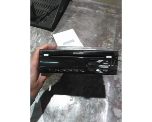 KENWORTH T680 RADIO AMFMCD