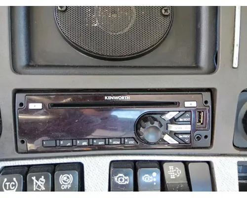 KENWORTH T680 RADIO AMFMCD