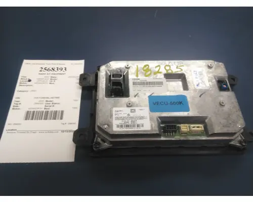 KENWORTH T680 RADIO AV EQUIPMENT