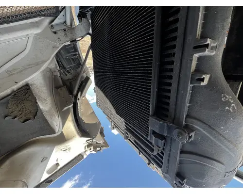 KENWORTH T680 Radiator Shroud