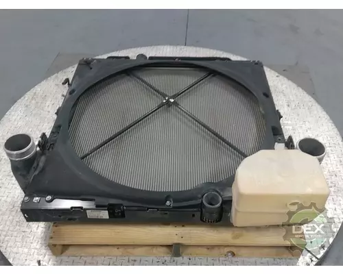 KENWORTH T680 Radiator