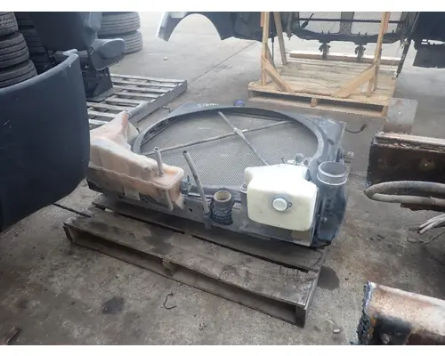 KENWORTH T680 Radiator