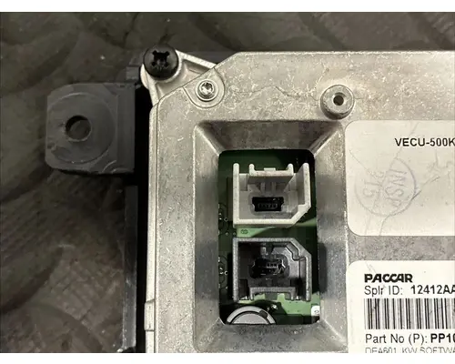KENWORTH T680 Radio