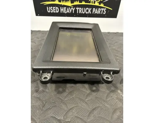KENWORTH T680 Radio