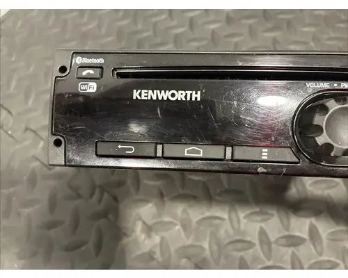 KENWORTH T680 Radio