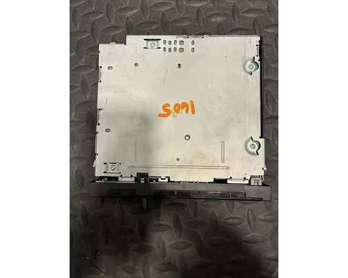 KENWORTH T680 Radio