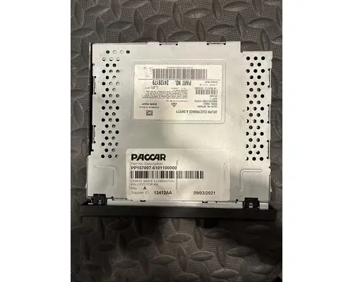 KENWORTH T680 Radio