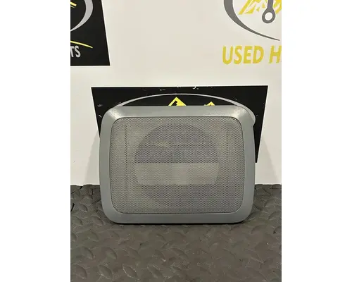 KENWORTH T680 Radio