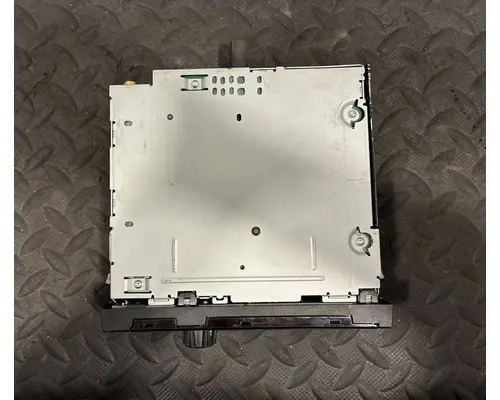 KENWORTH T680 Radio