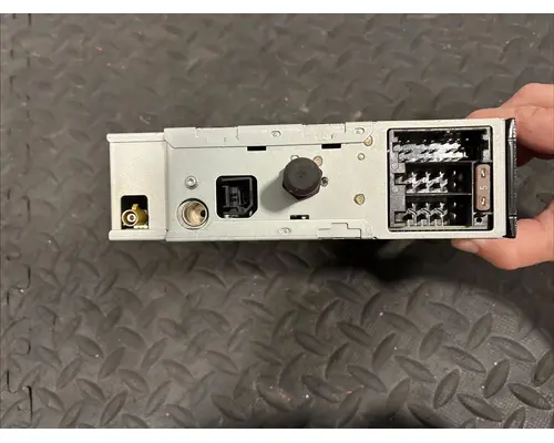 KENWORTH T680 Radio