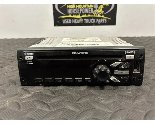 KENWORTH T680 Radio