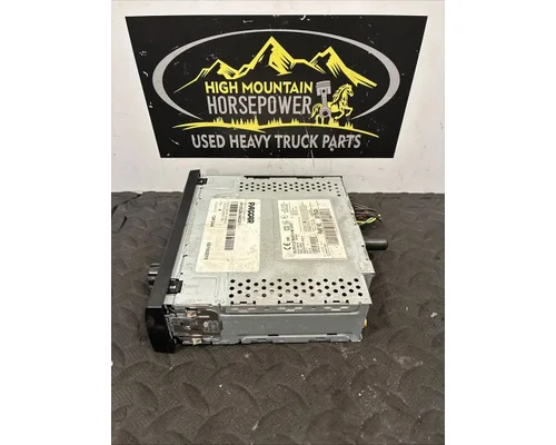 KENWORTH T680 Radio