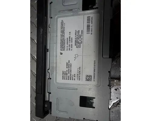 KENWORTH T680 Radio