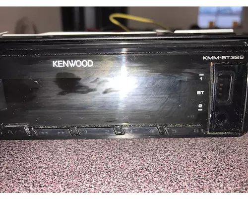 KENWORTH T680 Radio