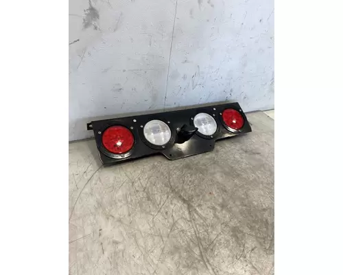 KENWORTH T680 Rear Light Panel