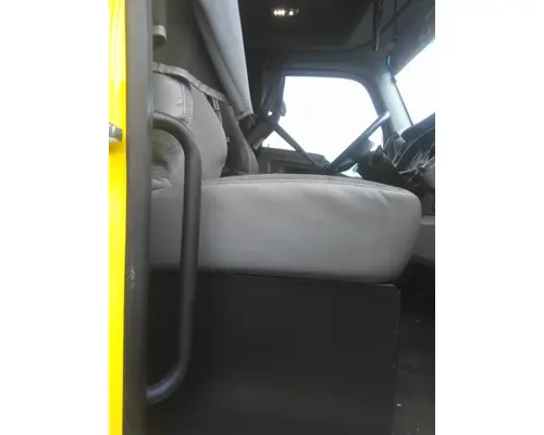 KENWORTH T680 SEAT, FRONT