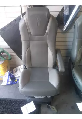 KENWORTH T680 SEAT, FRONT