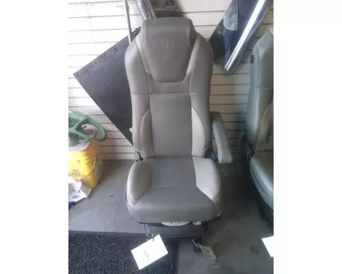 KENWORTH T680 SEAT, FRONT