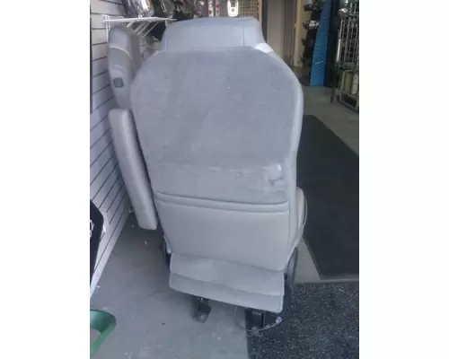 KENWORTH T680 SEAT, FRONT