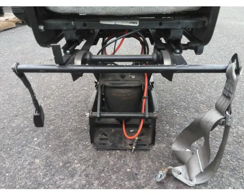 KENWORTH T680 SEAT, FRONT