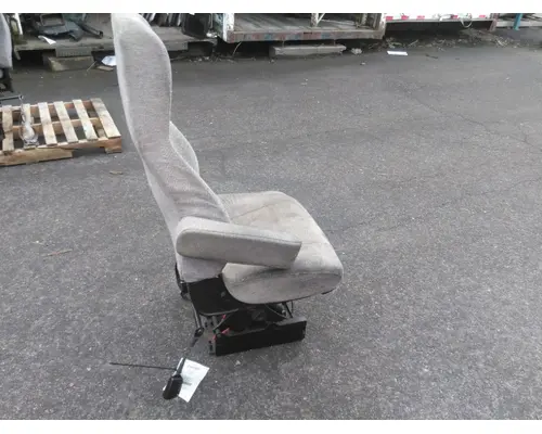 KENWORTH T680 SEAT, FRONT