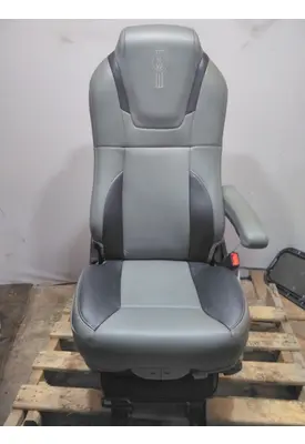 KENWORTH T680 SEAT, FRONT