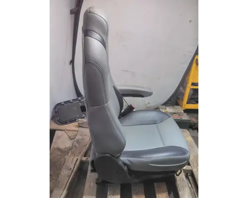 KENWORTH T680 SEAT, FRONT