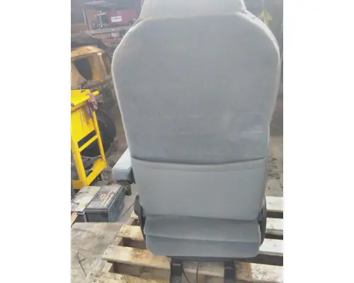 KENWORTH T680 SEAT, FRONT