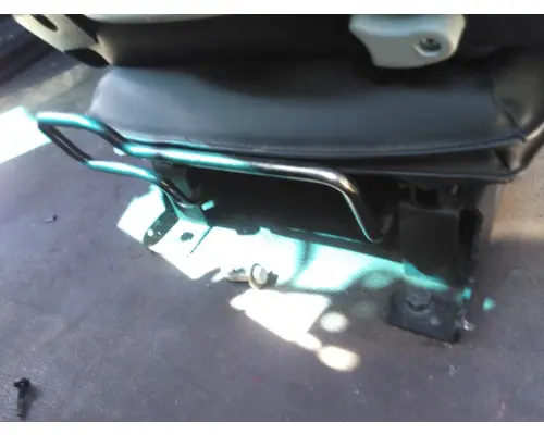 KENWORTH T680 SEAT, FRONT
