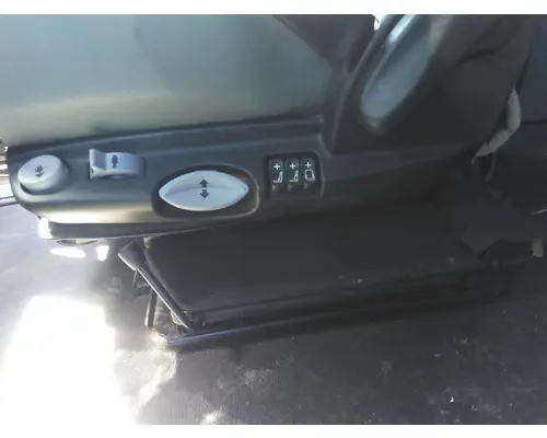 KENWORTH T680 SEAT, FRONT