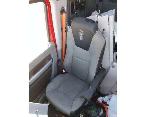 KENWORTH T680 SEAT, FRONT