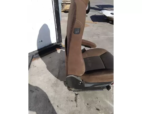 KENWORTH T680 SEAT, FRONT