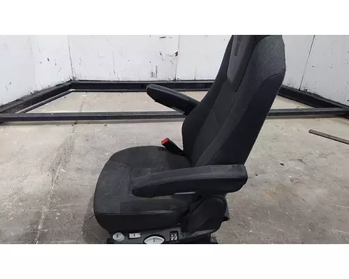 KENWORTH T680 SEAT, FRONT
