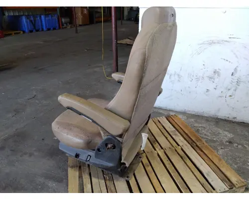 KENWORTH T680 SEAT, FRONT