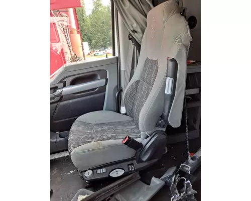 KENWORTH T680 SEAT, FRONT