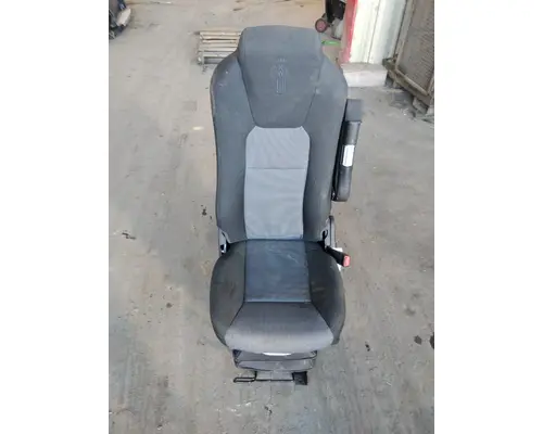 KENWORTH T680 SEAT, FRONT