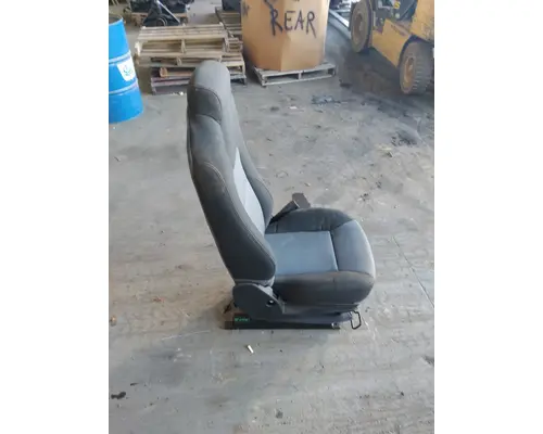 KENWORTH T680 SEAT, FRONT