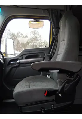 KENWORTH T680 SEAT, FRONT