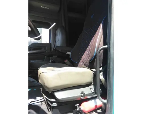 KENWORTH T680 SEAT, FRONT