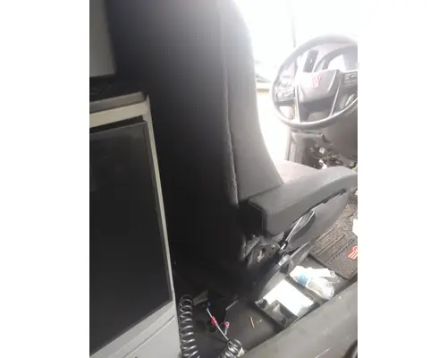 KENWORTH T680 SEAT, FRONT