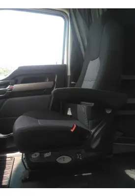 KENWORTH T680 SEAT, FRONT