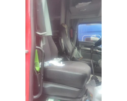 KENWORTH T680 SEAT, FRONT