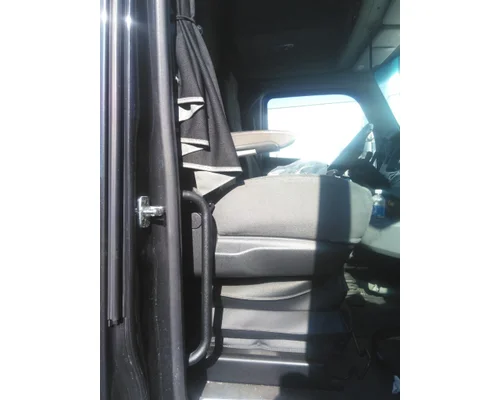 KENWORTH T680 SEAT, FRONT