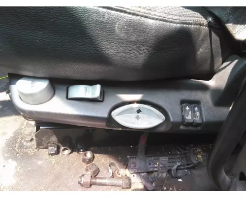 KENWORTH T680 SEAT, FRONT