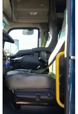 KENWORTH T680 SEAT, FRONT