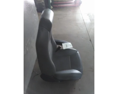KENWORTH T680 SEAT, FRONT