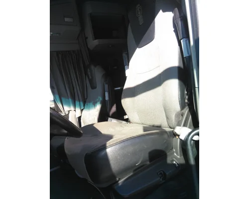 KENWORTH T680 SEAT, FRONT