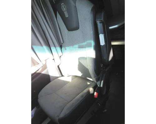 KENWORTH T680 SEAT, FRONT