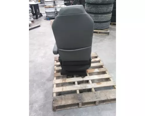 KENWORTH T680 SEAT, FRONT