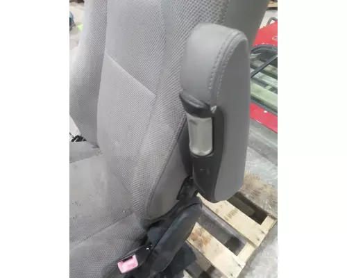 KENWORTH T680 SEAT, FRONT